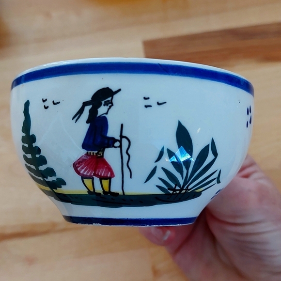 HB QUIMPER VINTAGE COFFEE CUPS SET of FOUR CIRCA 1968-83. - Picture 3 of 9